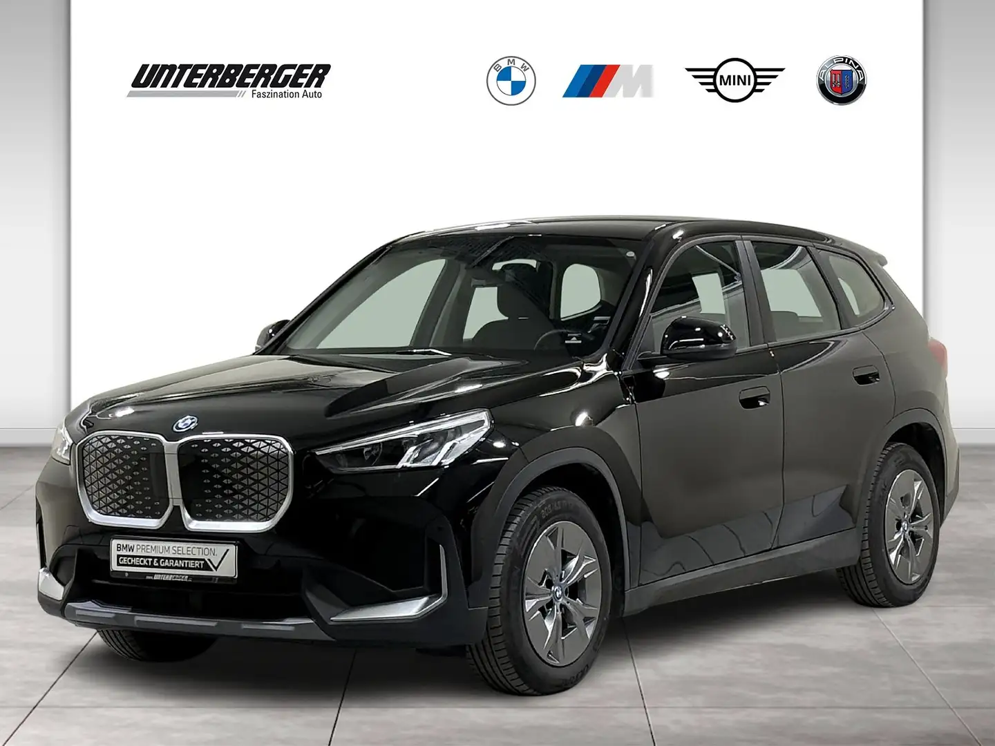 BMW iX1 xDrive30 Navi RFK PA Sitzhzg LED DAB Schwarz - 1