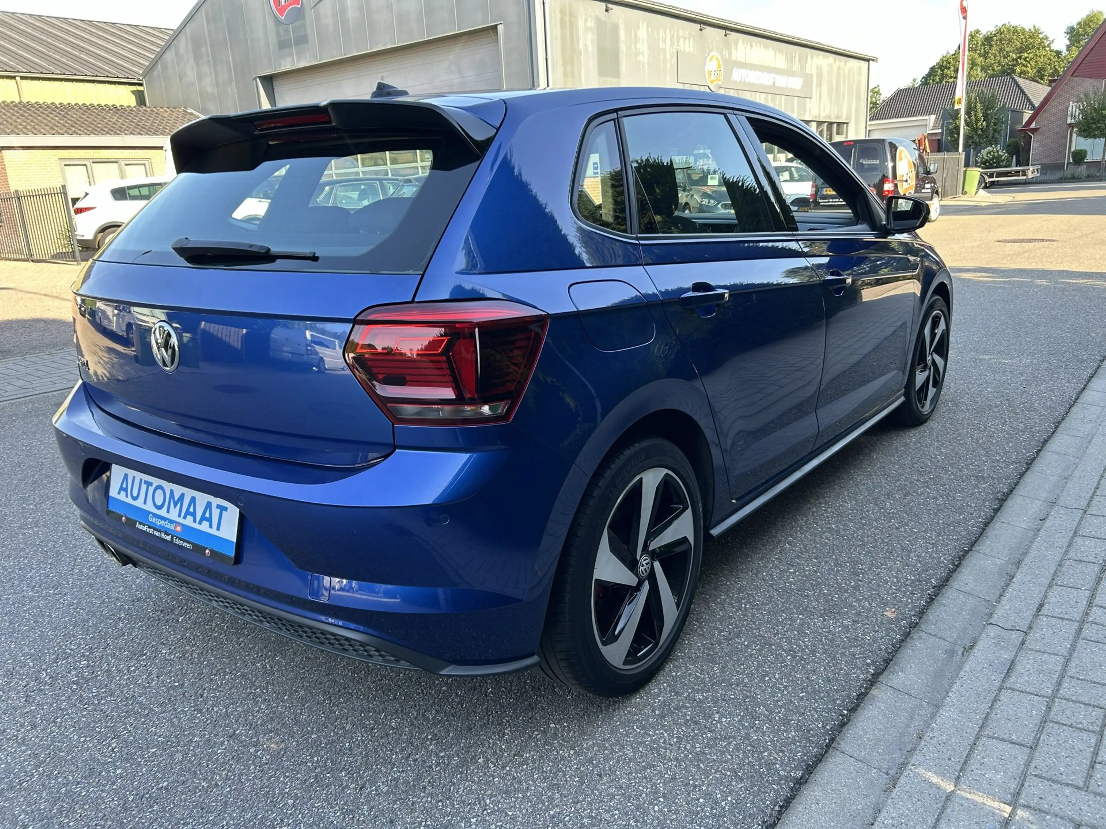 Volkswagen Polo GTI 2.0 TSI — photo 11