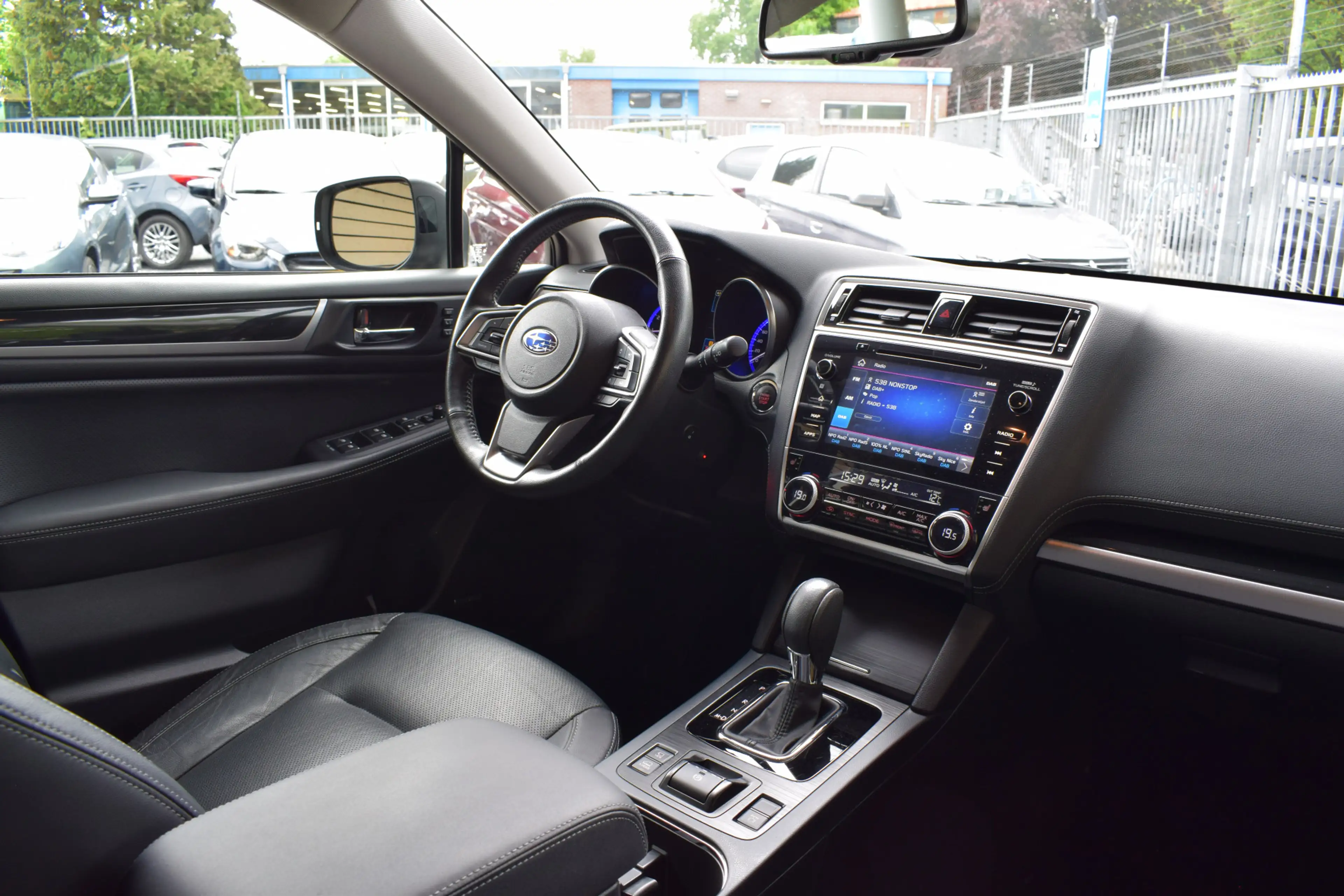 Subaru OUTBACK 2.5i AWD Premium - X-Explore - Trekhaak - Dealer o — photo 13