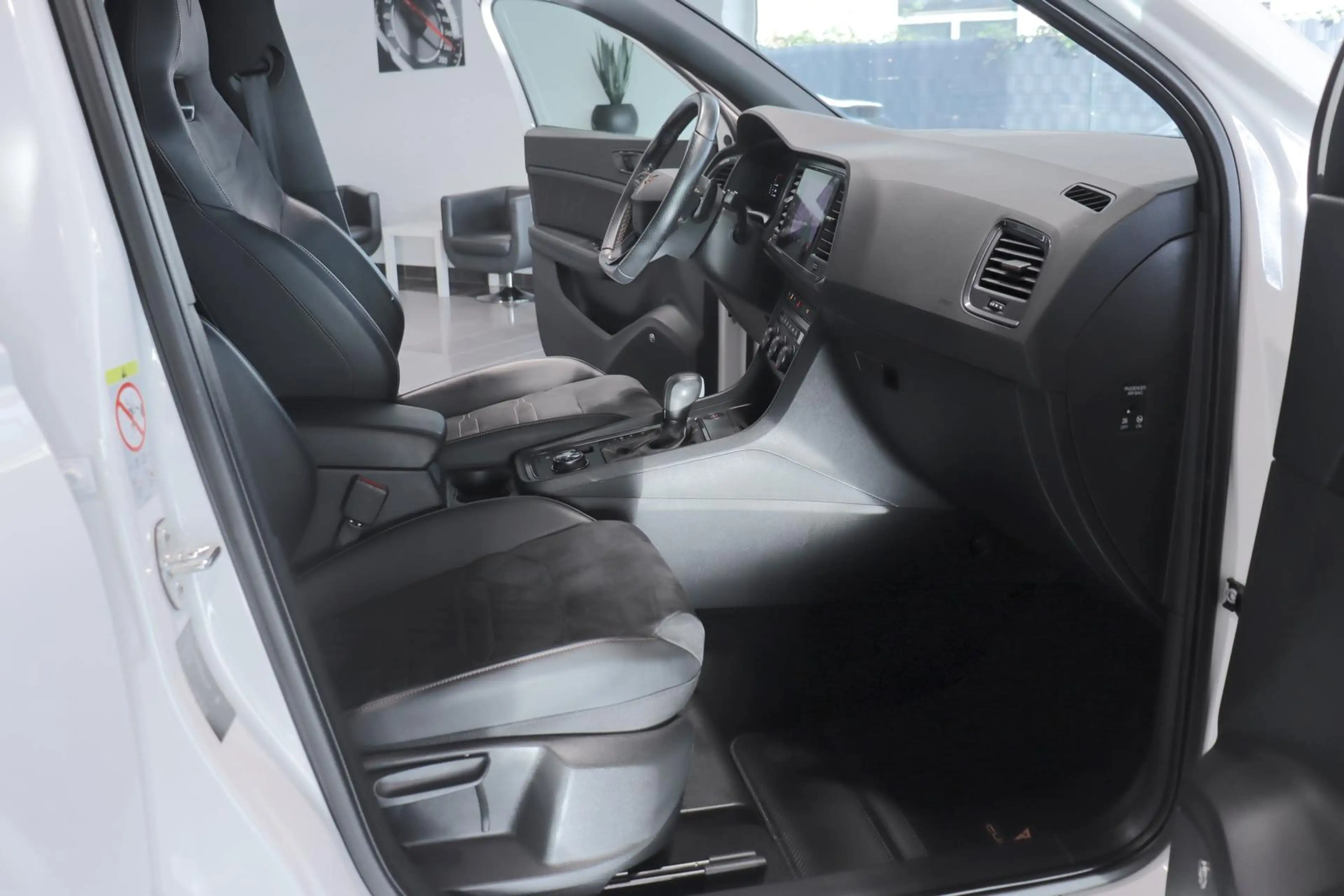 SEAT Ateca Cupra 2.0TSI DSG VZ 4Drive *SHZ*CAM*BEATS* — photo 11