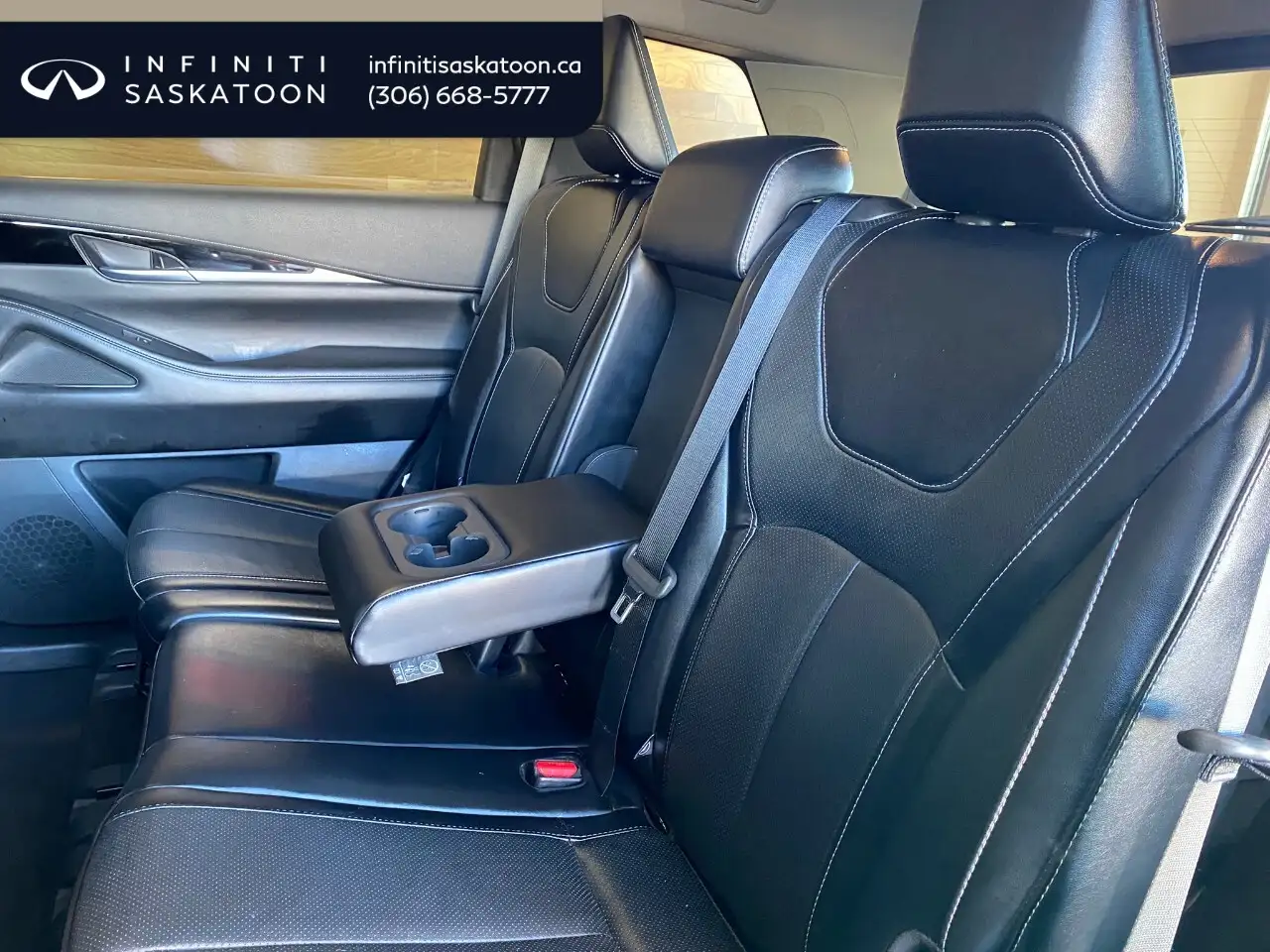 Infiniti QX60 снимка Infiniti QX60