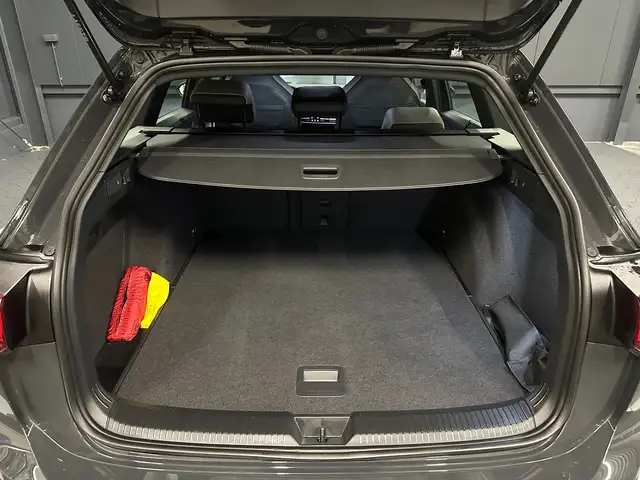 Volkswagen Golf view 27