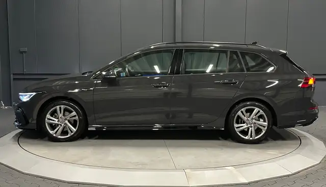 Volkswagen Golf view 2