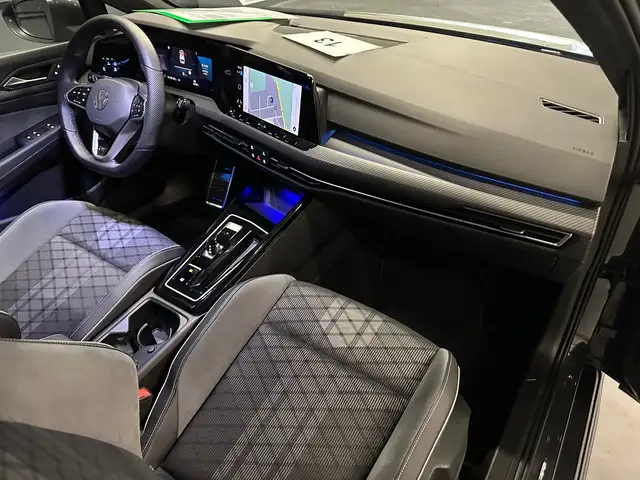 Volkswagen Golf view 11