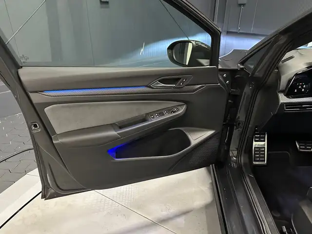 Volkswagen Golf view 13