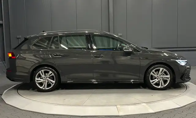 Volkswagen Golf view 6