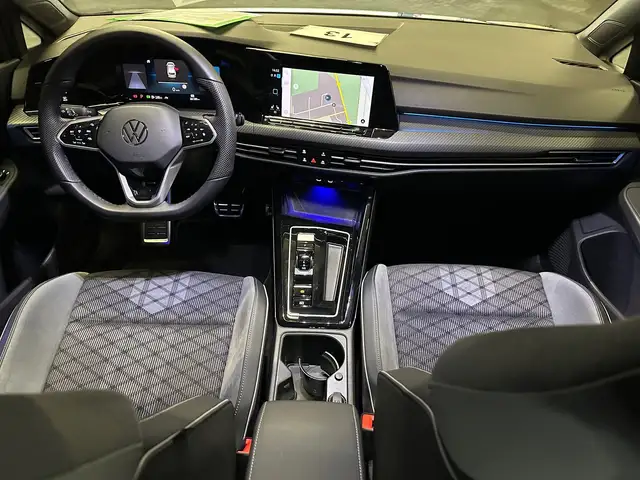 Volkswagen Golf view 12
