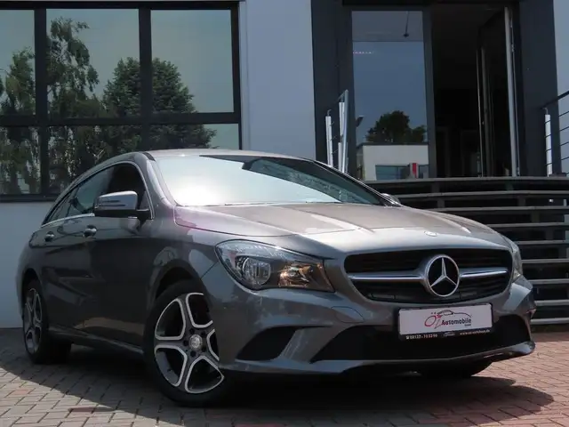 Mercedes-Benz CLA 180 d Shooting Brake Leder Navigation PDC