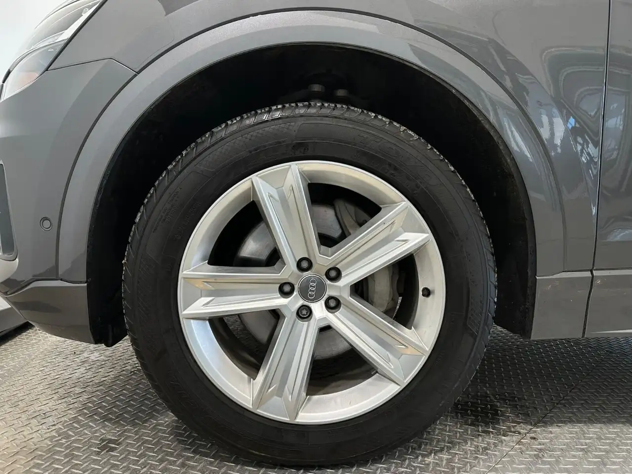 Audi Q8 снимка Audi Q8