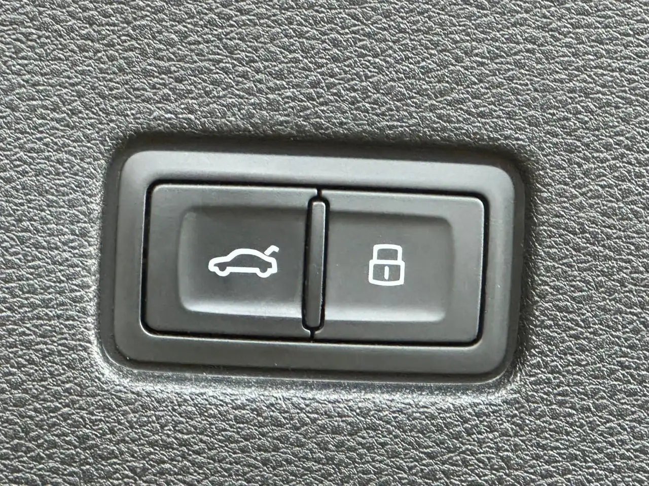 Audi Q8 снимка Audi Q8