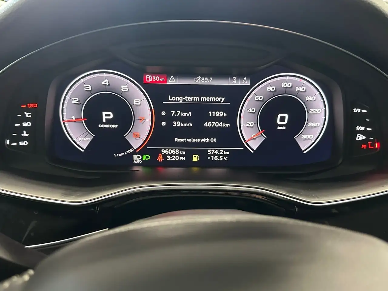 Audi Q8 снимка Audi Q8