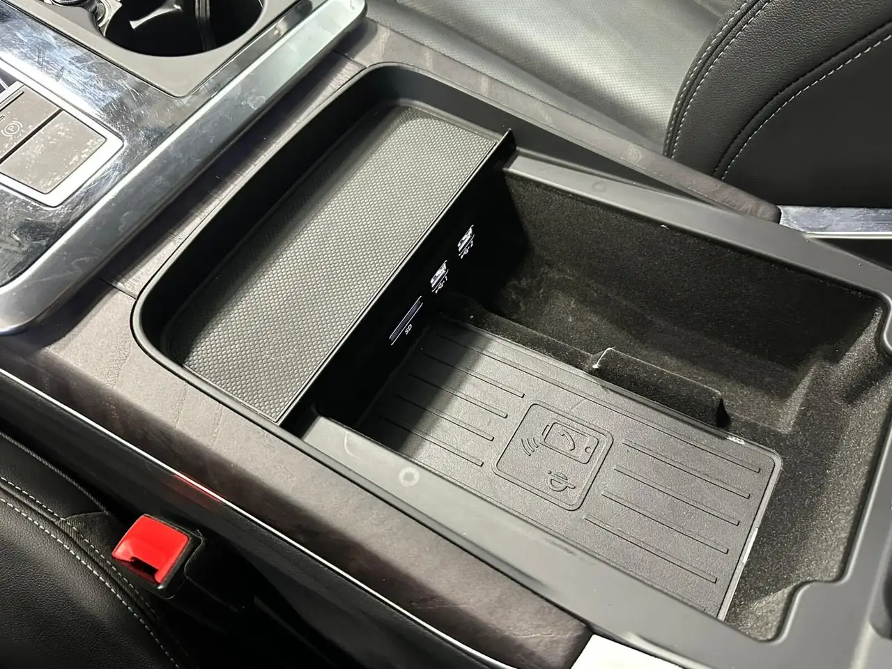Audi Q8 снимка Audi Q8