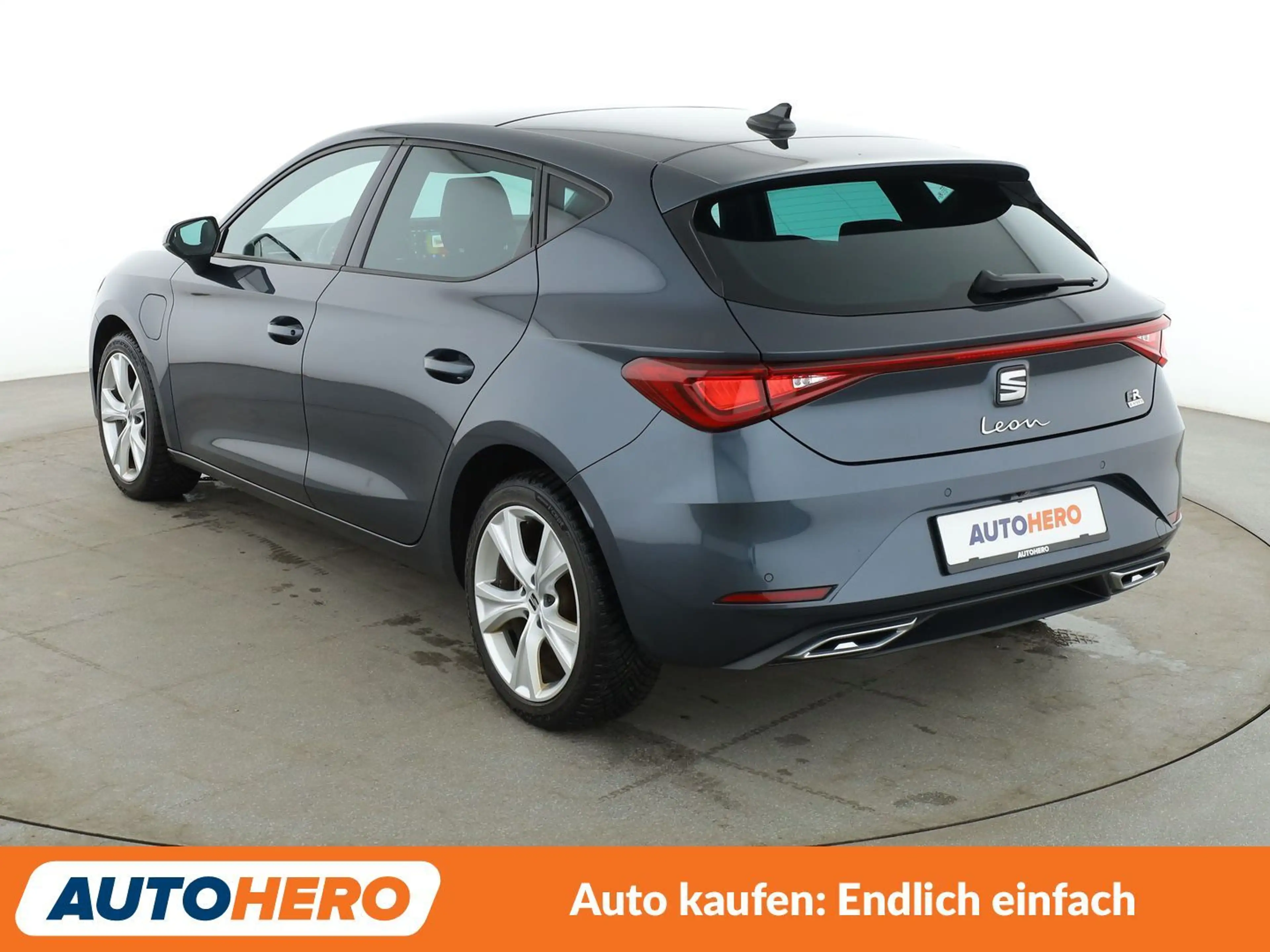SEAT Leon e-Hybrid 1.4 TSI e-HYBRID FR Aut.*NAV*LED*ACC*CAM*PDC*SHZ* — photo 4