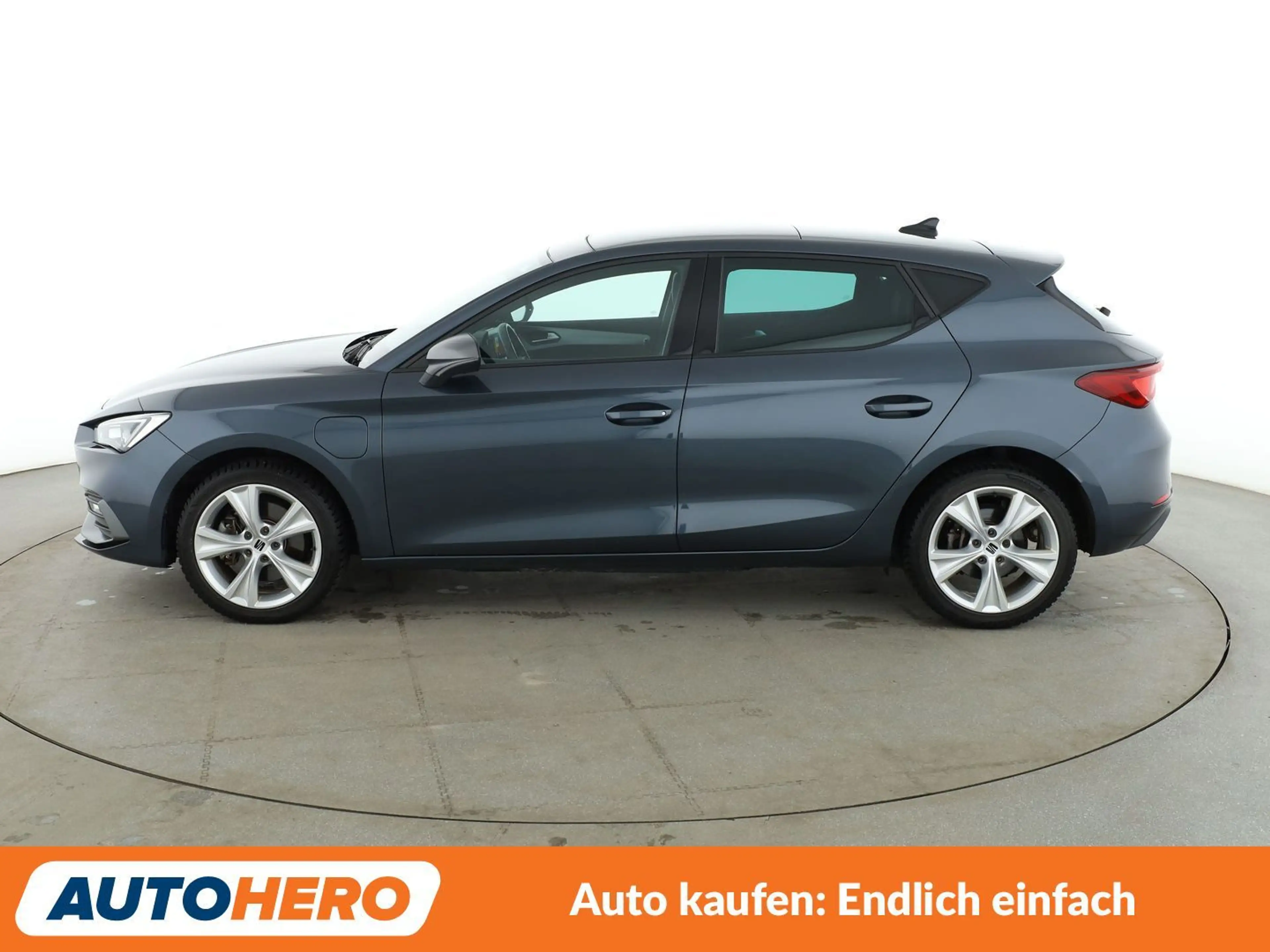 SEAT Leon e-Hybrid 1.4 TSI e-HYBRID FR Aut.*NAV*LED*ACC*CAM*PDC*SHZ* — photo 3