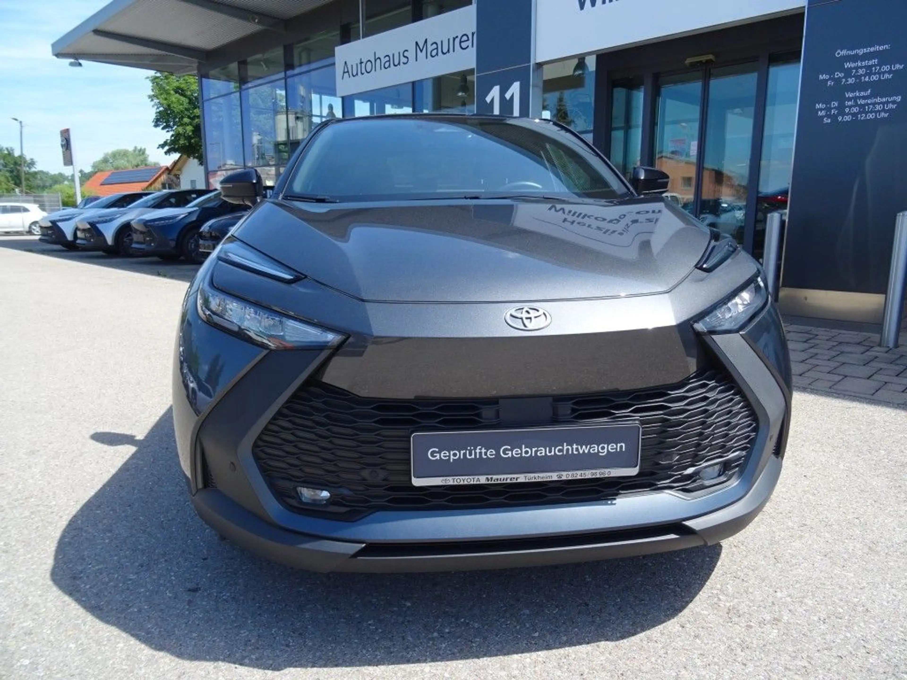 Toyota C-HR 1.8 Hybrid Team Deutschland + Technikpacket — photo 2