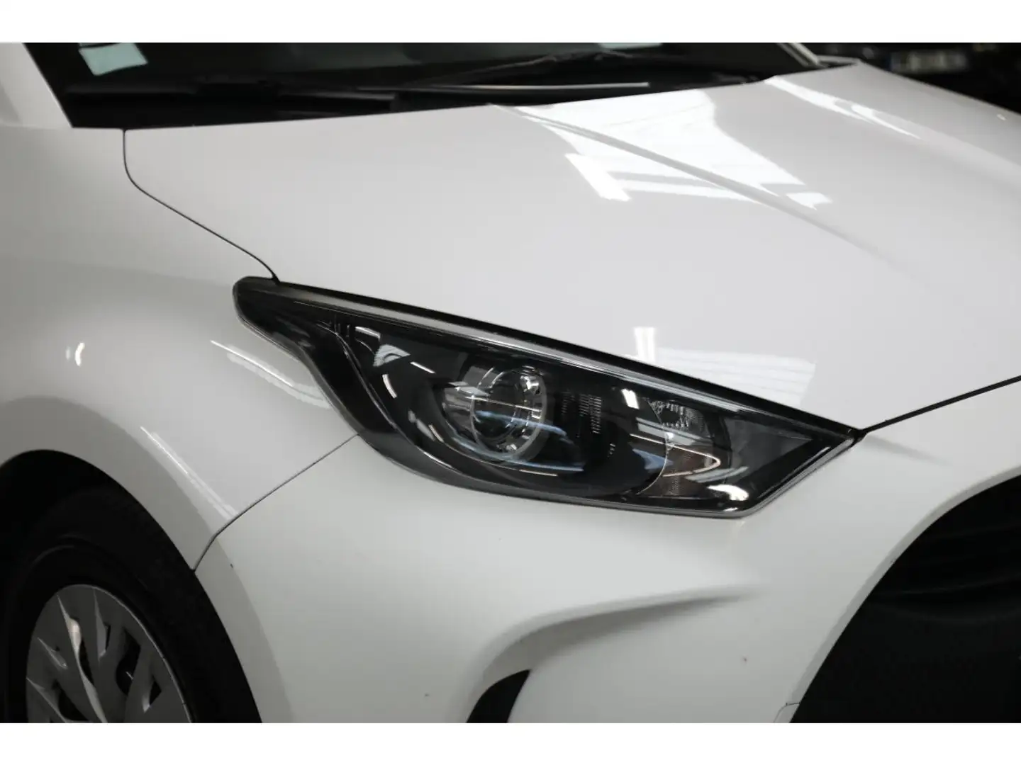 Toyota Yaris 1.5 120 VVT-i DYNAMIC / HISTORIQUE TOYOTA / 1ERE MAIN Blanc - 2