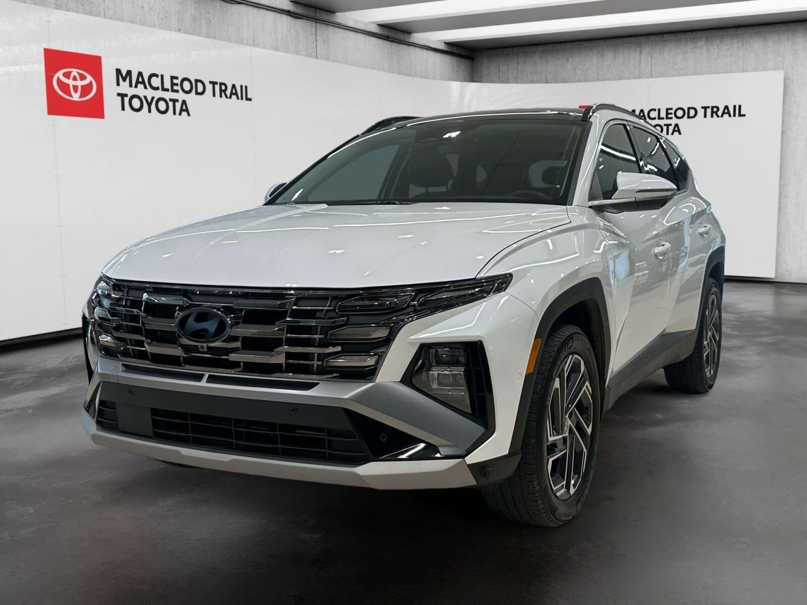 2026 Hyundai Tucson Ultimate | One Owner | No Accident | Leather | Sun