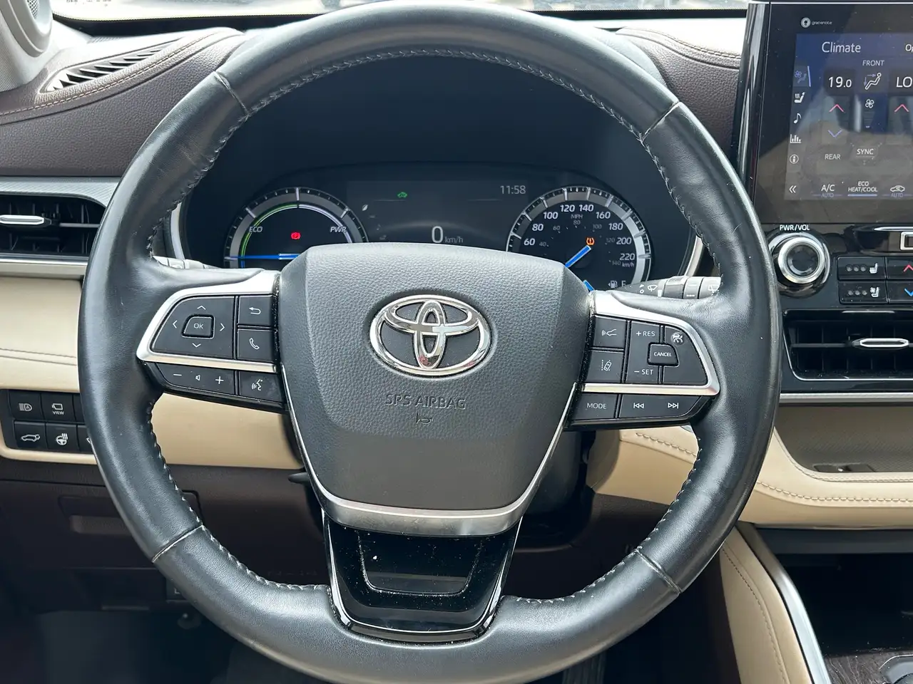 Toyota Highlander снимка Toyota Highlander