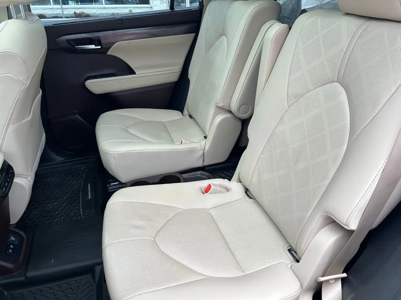 Toyota Highlander снимка Toyota Highlander