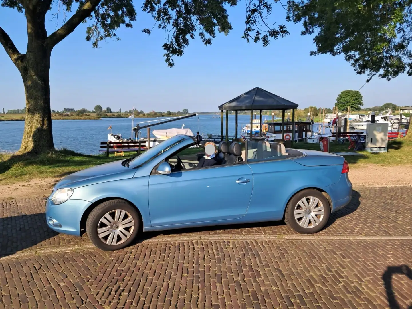Volkswagen Eos 1.6-16v FSI Modrá - 2
