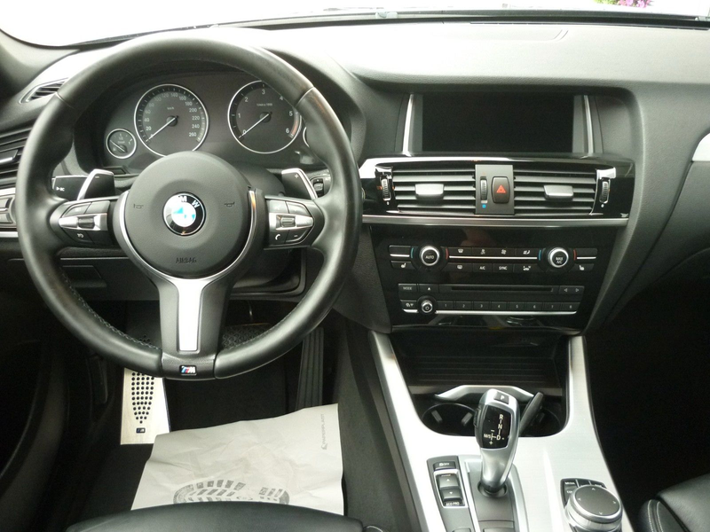 BMW X3 xDrive 20 d M Sport — photo 11