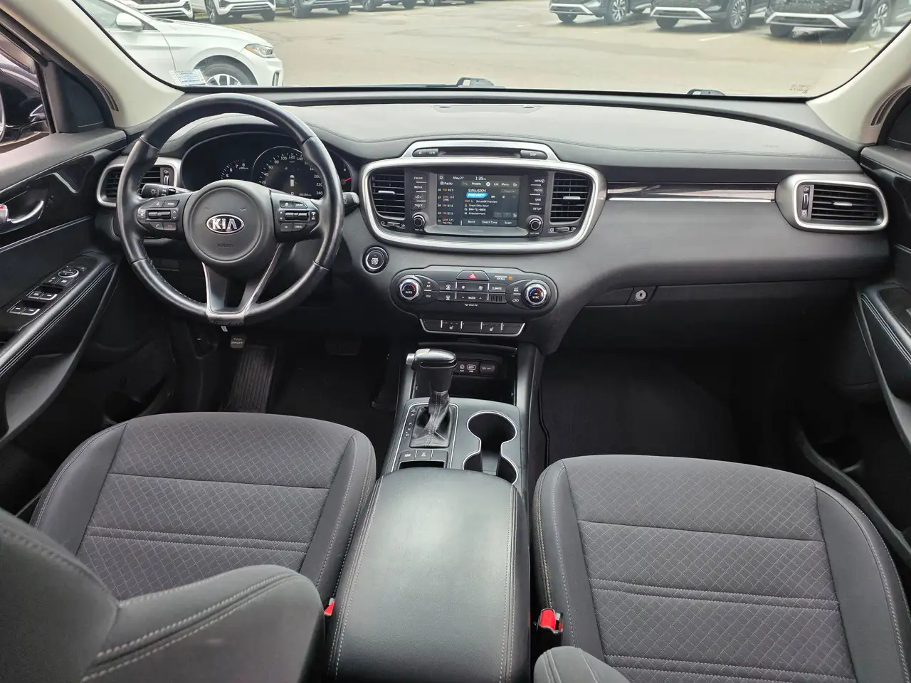 Kia Sorento снимка Kia Sorento