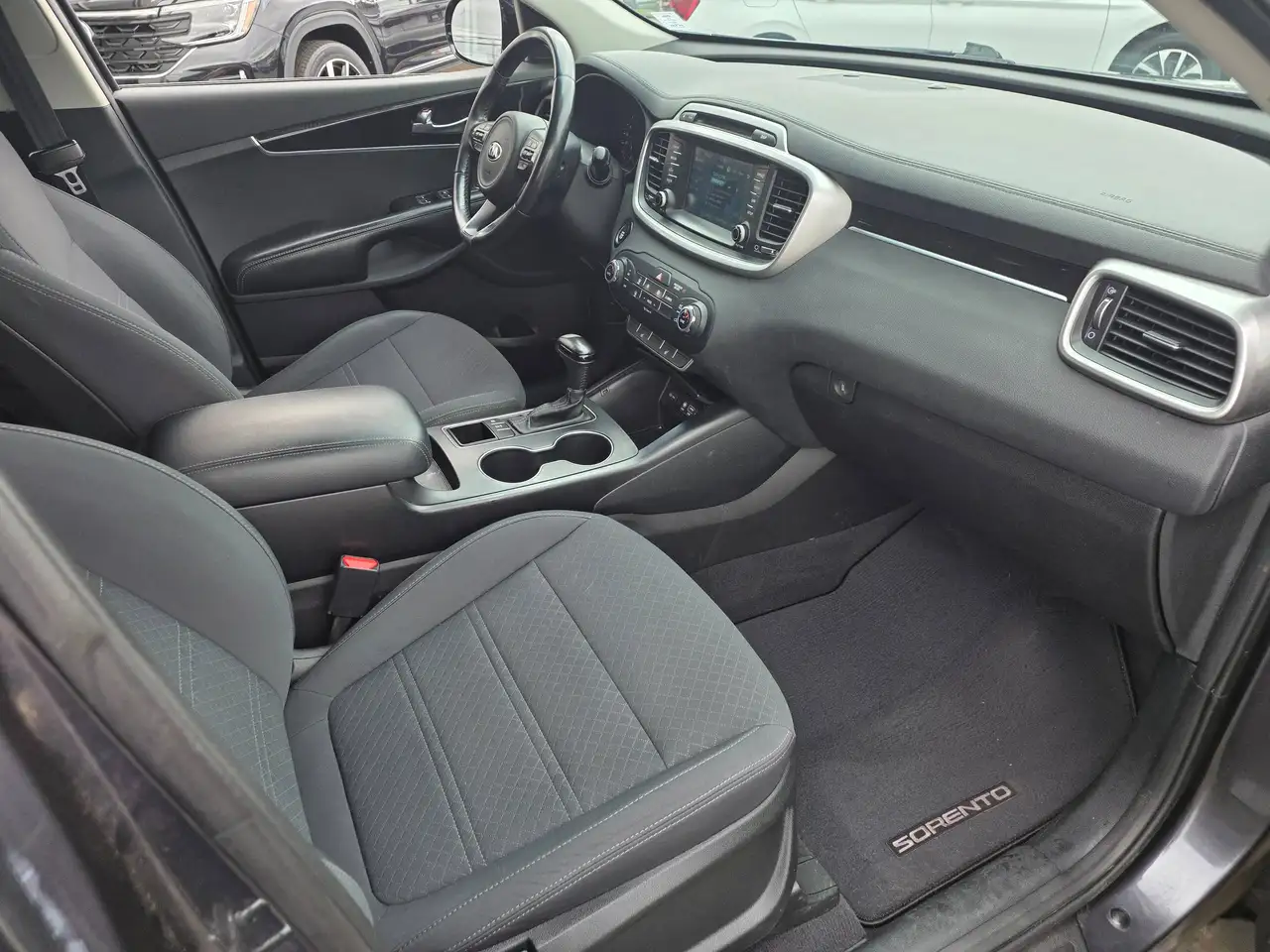 Kia Sorento снимка Kia Sorento