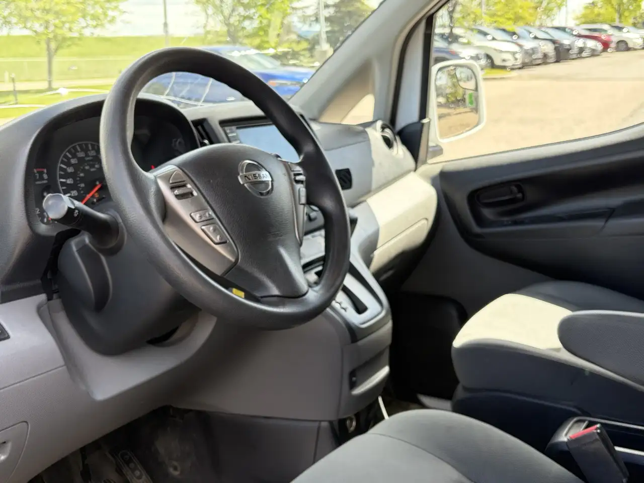 Nissan NV200 photo Nissan NV200
