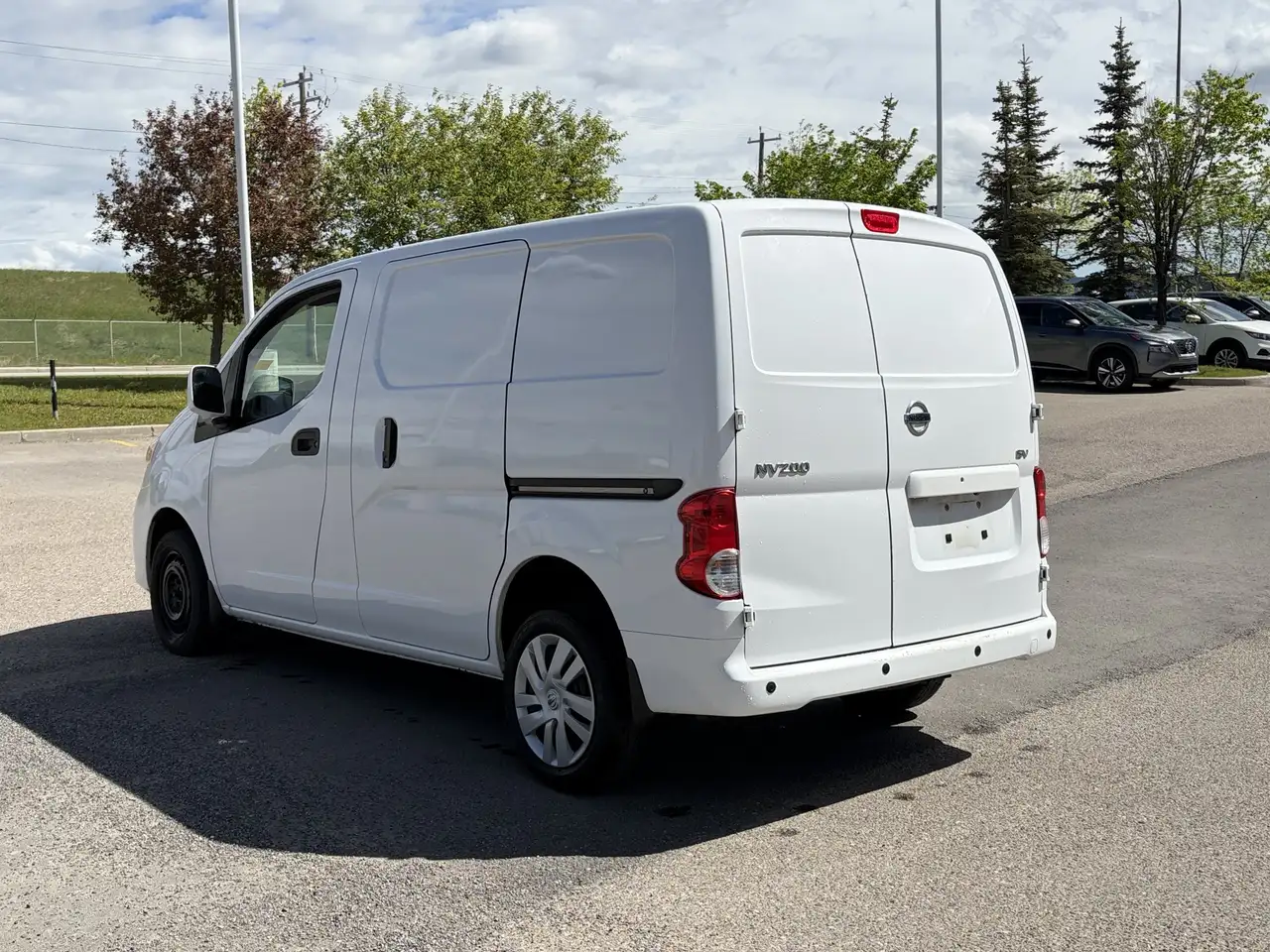 Nissan NV200 photo Nissan NV200