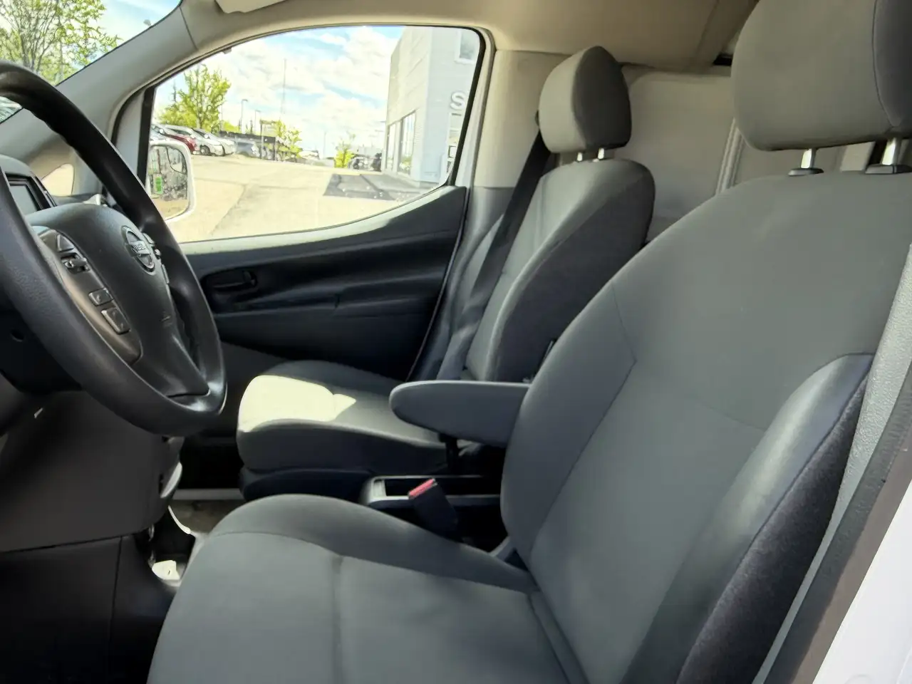 Nissan NV200 photo Nissan NV200