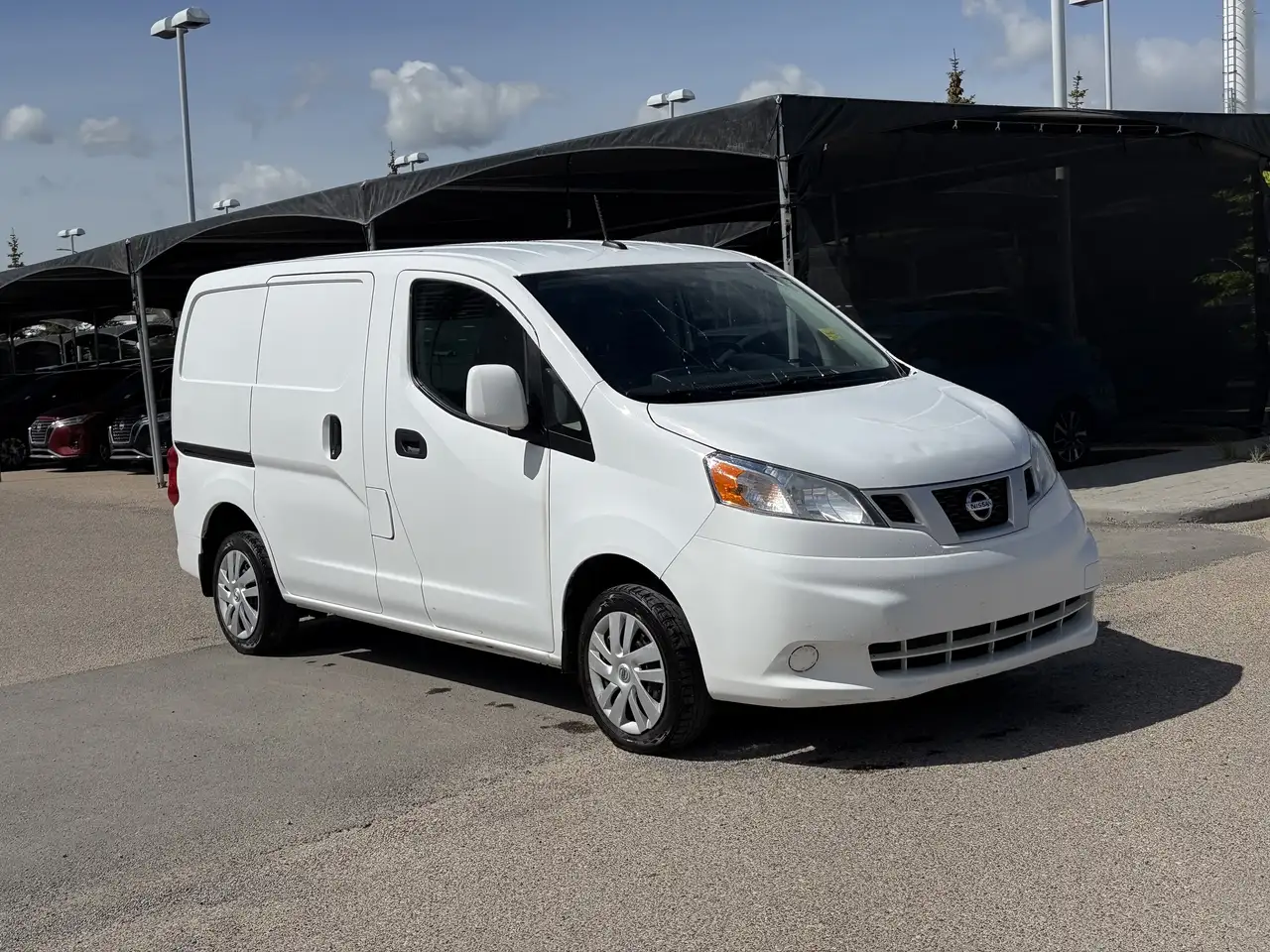 Nissan NV200 photo Nissan NV200