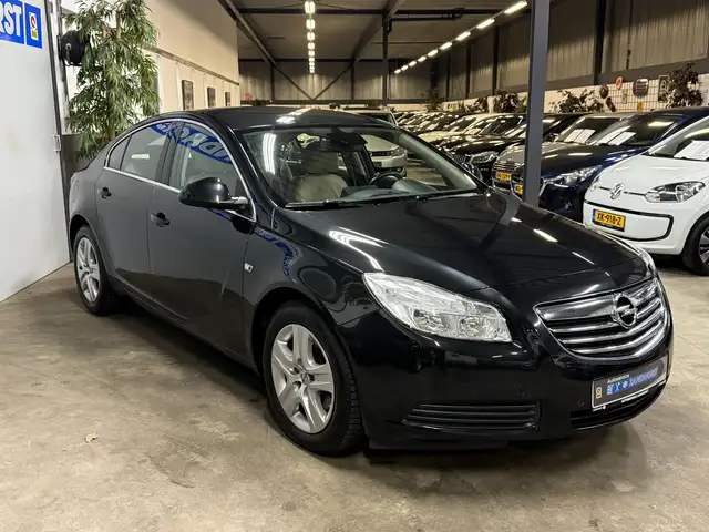 Opel Insignia view 4