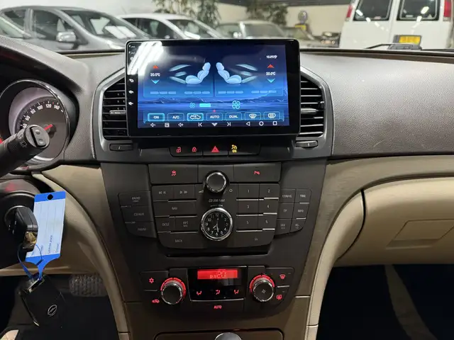 Opel Insignia view 8