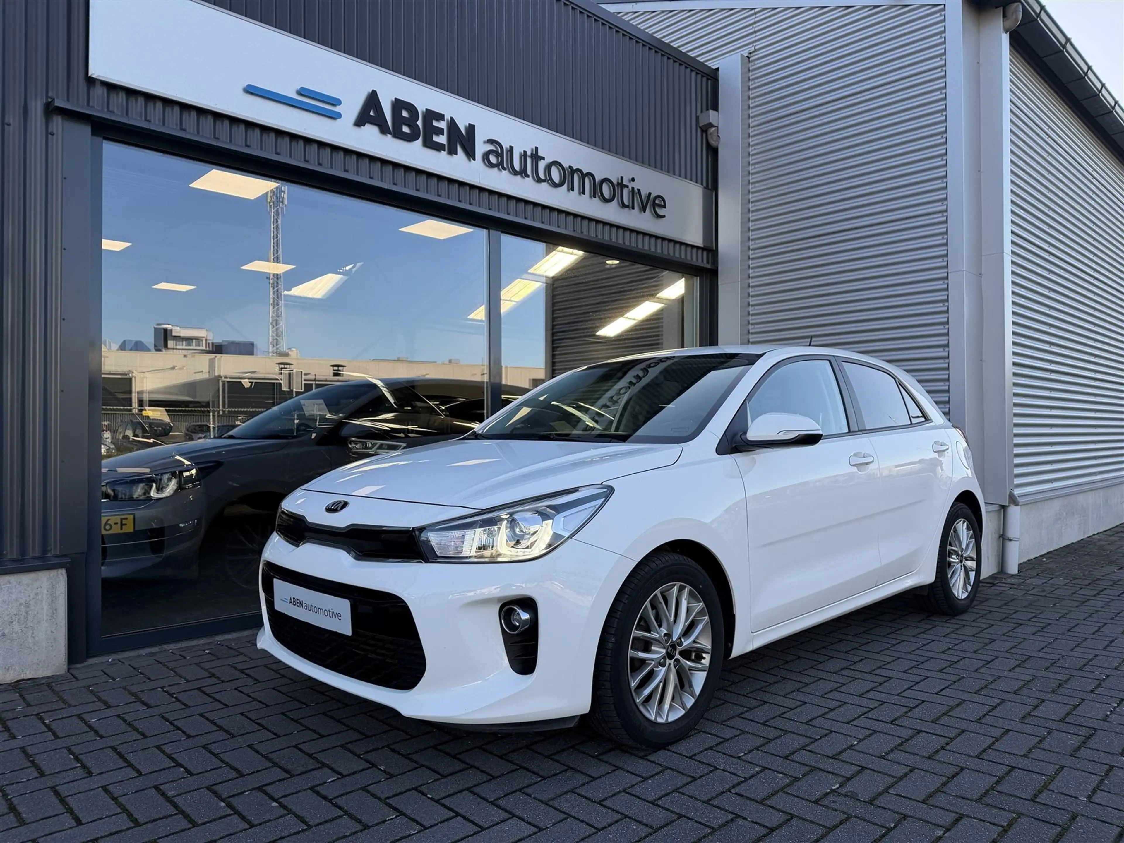 Kia Rio 1.2 cvvt 84PK Dream Team Edition (CARPLAY|WINTER P — photo 2