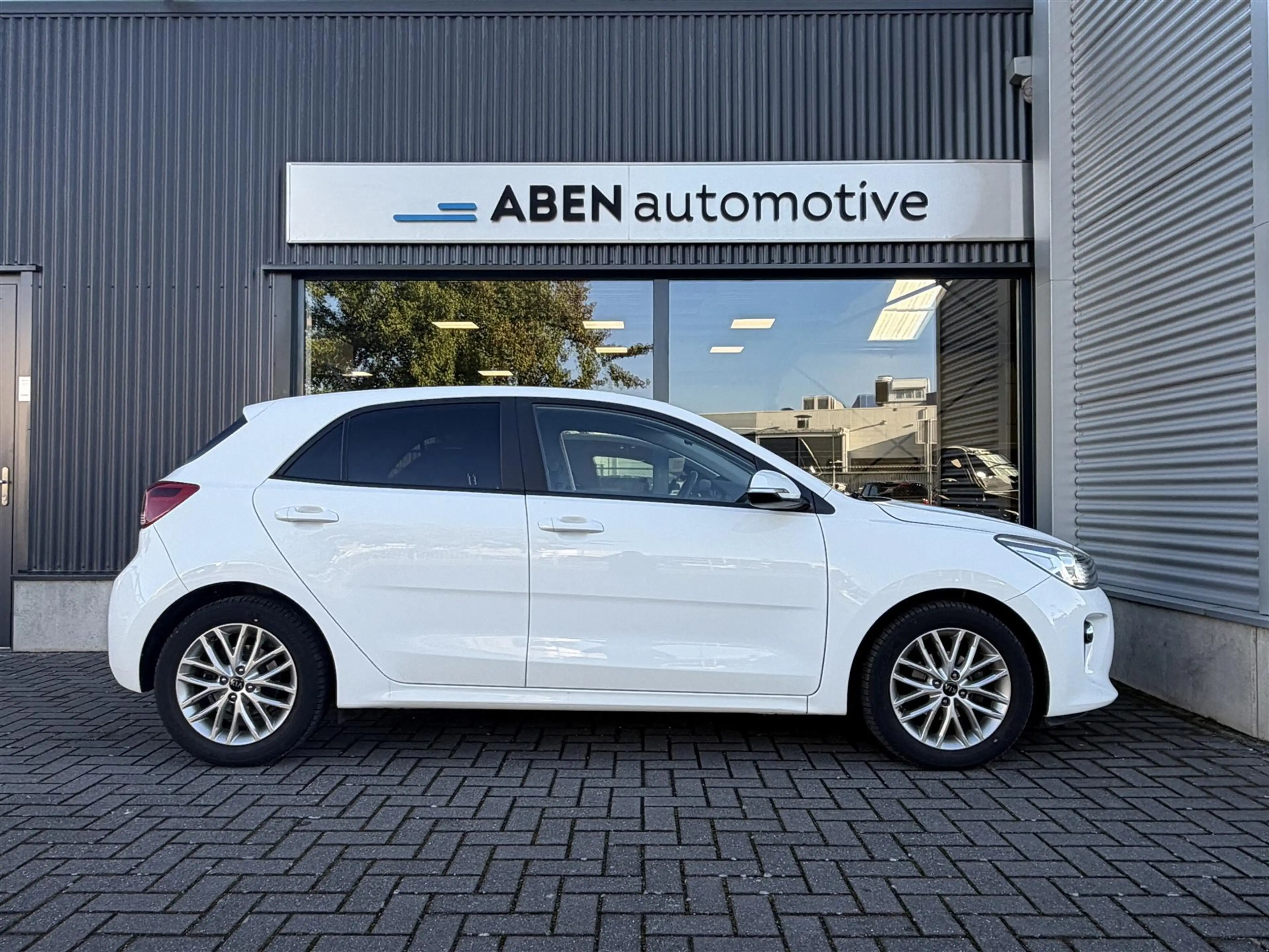 Kia Rio 1.2 cvvt 84PK Dream Team Edition (CARPLAY|WINTER P — photo 30