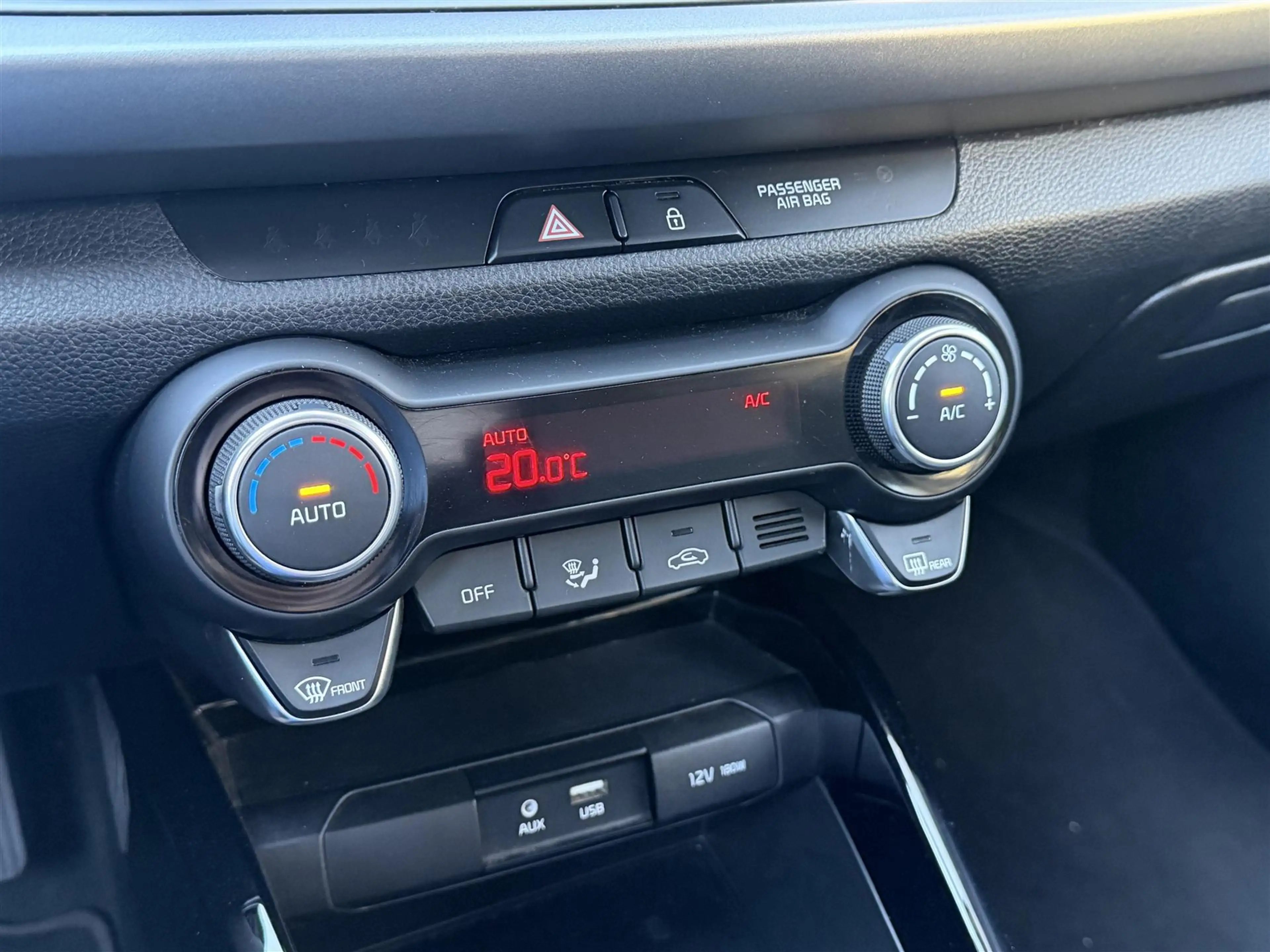Kia Rio 1.2 cvvt 84PK Dream Team Edition (CARPLAY|WINTER P — photo 13
