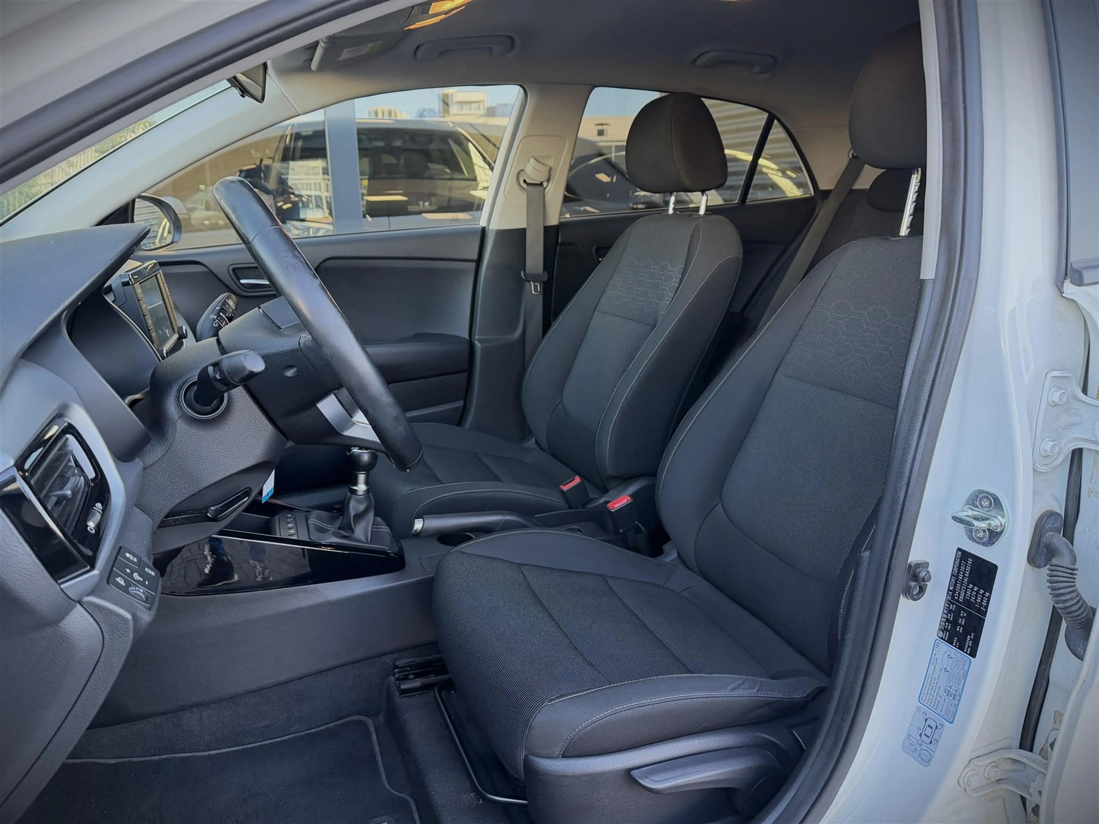 Kia Rio 1.2 cvvt 84PK Dream Team Edition (CARPLAY|WINTER P — photo 8