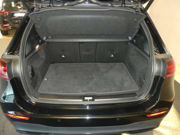 Bild 13 Mercedes-Benz B 180 Progressive Line Advanced, Night-Paket, Totwinkel.