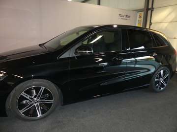 Bild 2 Mercedes-Benz B 180 Progressive Line Advanced, Night-Paket, Totwinkel.