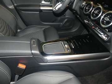 Bild 21 Mercedes-Benz B 180 Progressive Line Advanced, Night-Paket, Totwinkel.