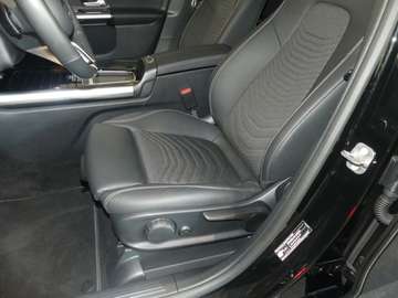 Bild 8 Mercedes-Benz B 180 Progressive Line Advanced, Night-Paket, Totwinkel.