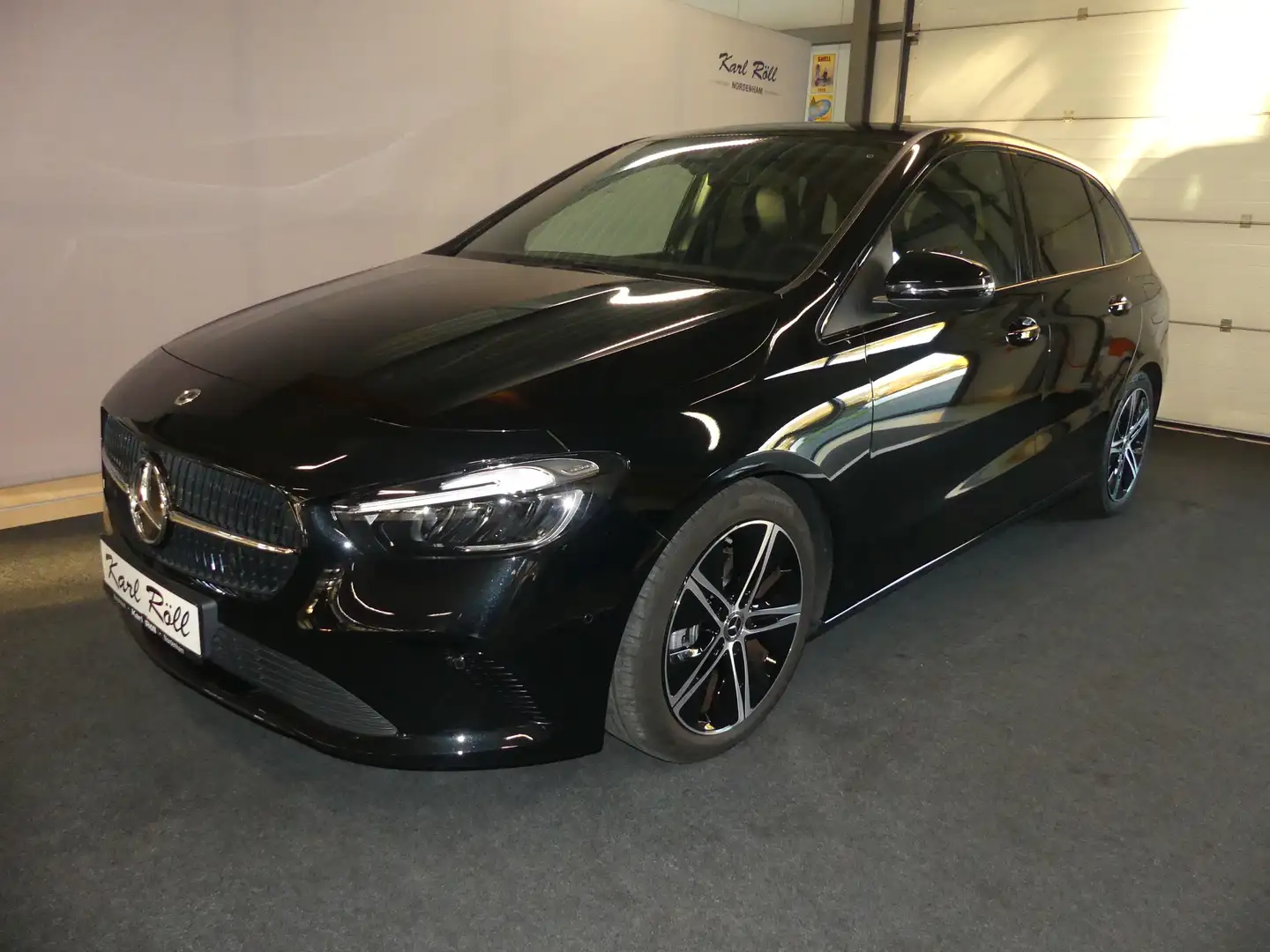 Mercedes-Benz B 180 Progressive Line Advanced, Night-Paket, Totwinkel. Schwarz - 1