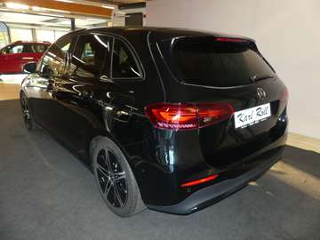 Bild 11 Mercedes-Benz B 180 Progressive Line Advanced, Night-Paket, Totwinkel.