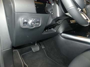 Bild 6 Mercedes-Benz B 180 Progressive Line Advanced, Night-Paket, Totwinkel.