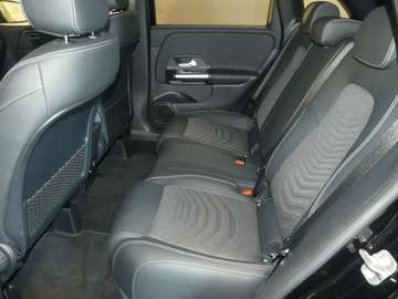 Bild 9 Mercedes-Benz B 180 Progressive Line Advanced, Night-Paket, Totwinkel.