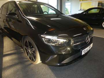 Bild 26 Mercedes-Benz B 180 Progressive Line Advanced, Night-Paket, Totwinkel.