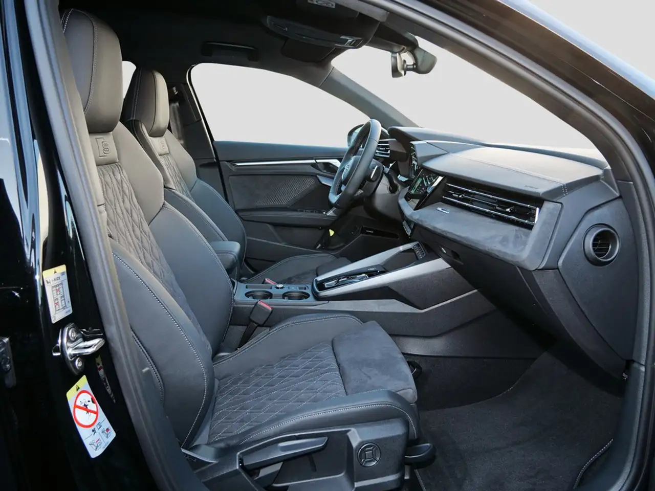 Audi A3 Sportback S line 35 TFSI S tronic 110 kW / 150 PS 7
