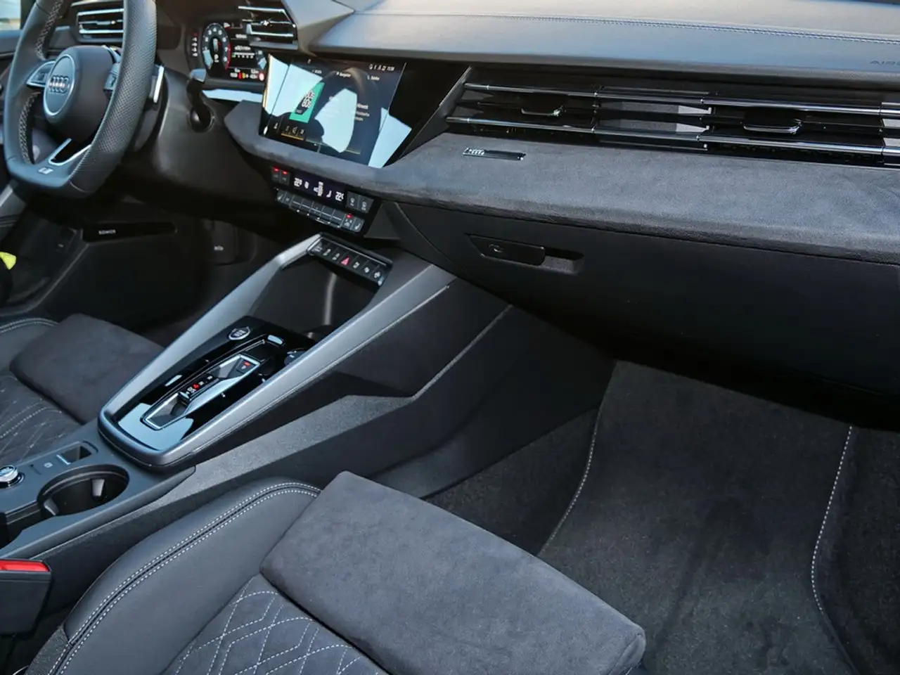 Audi A3 Sportback S line 35 TFSI S tronic 110 kW / 150 PS 8