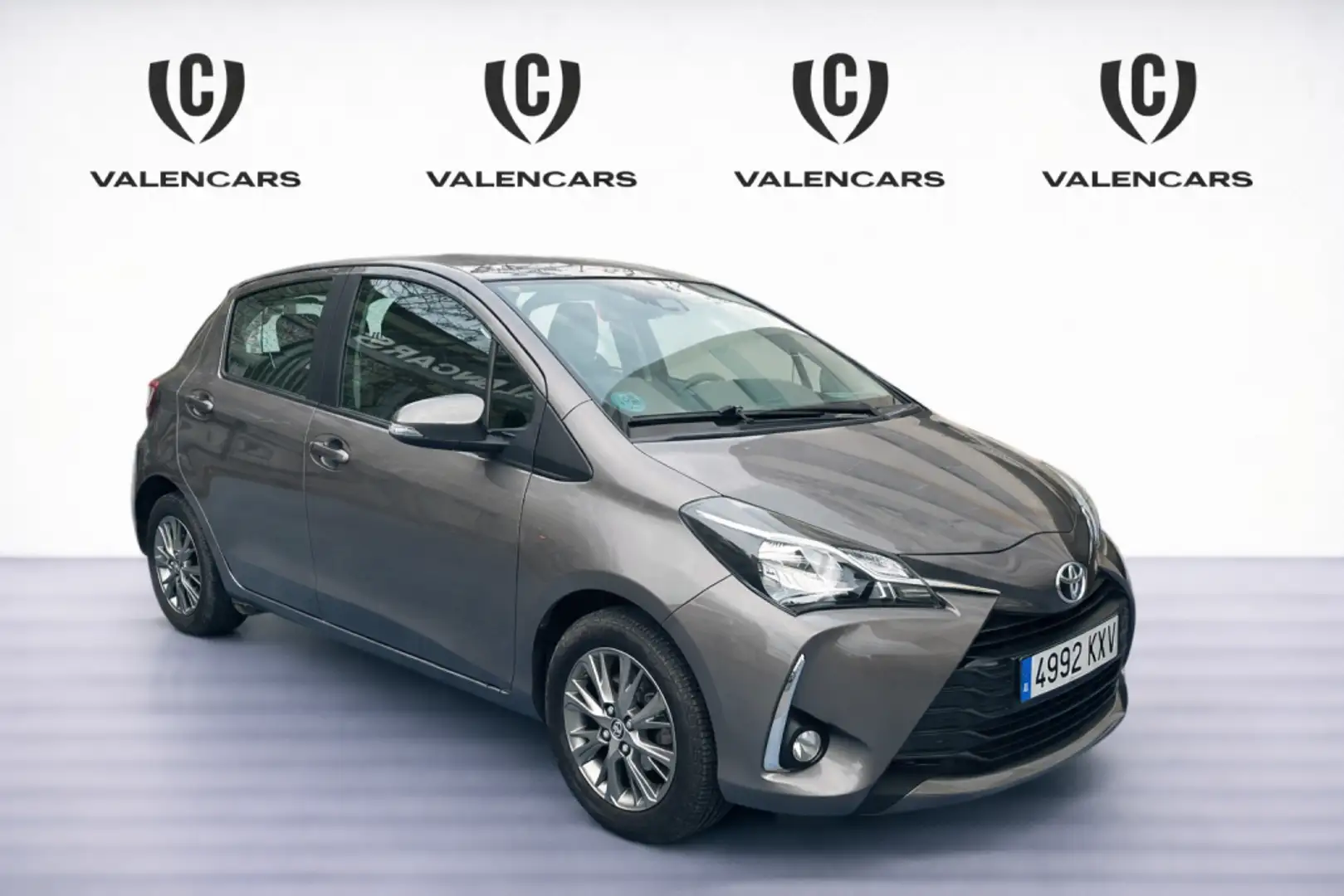 Toyota Yaris 1.0 Active Beige - 1