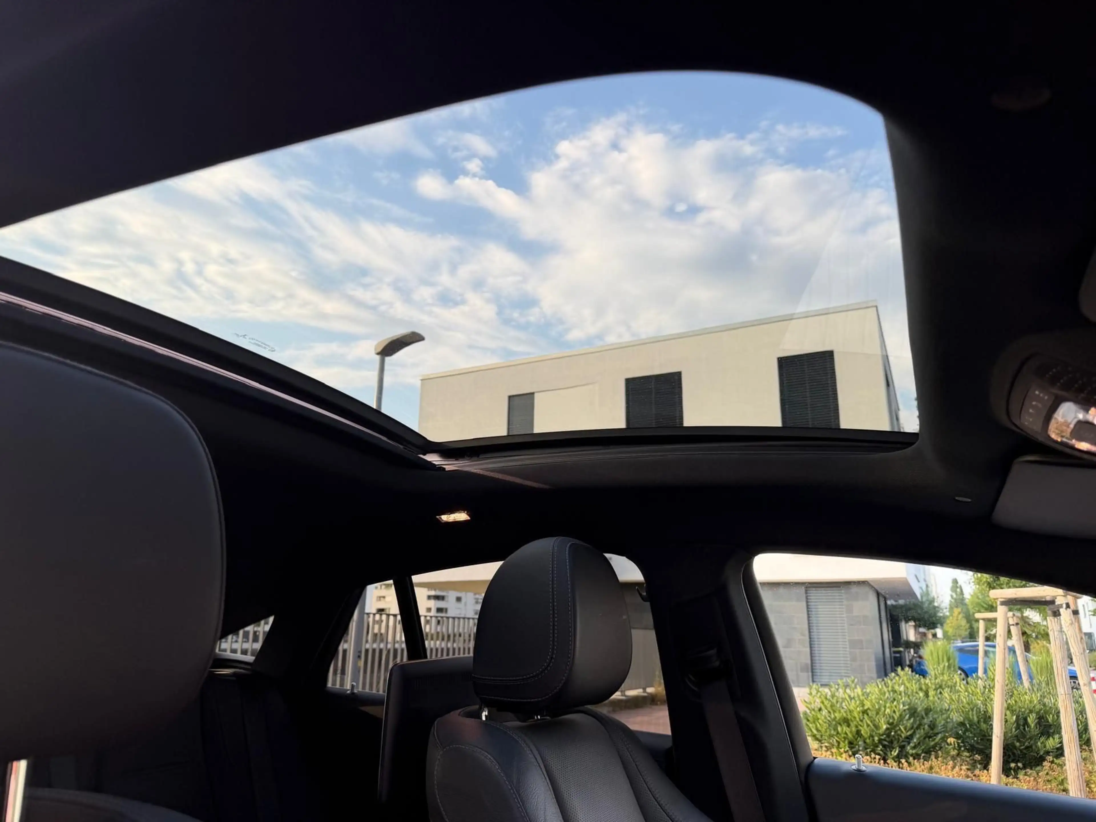 Mercedes-Benz GLE 400 COUPÉ AMG PANO/HUD/CARBON/3xDISPLAY/360° — photo 8